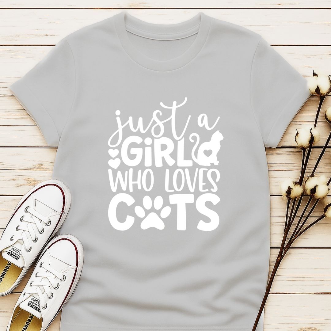 Just a Girl Who Loves CatsT-shirt